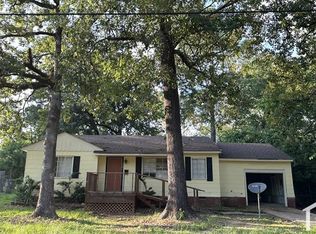 1080 Combs St, Jackson, MS 39204