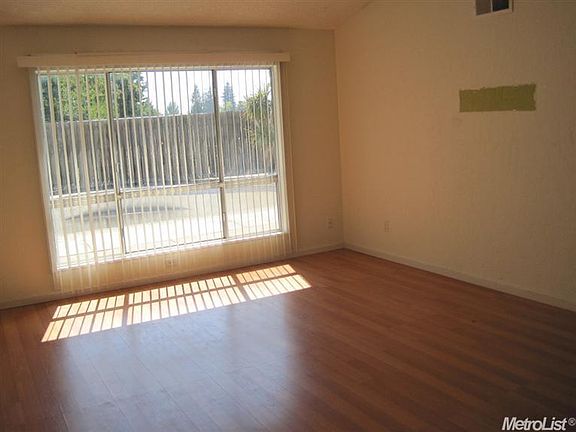 3rd image of 6190 Hesby Way