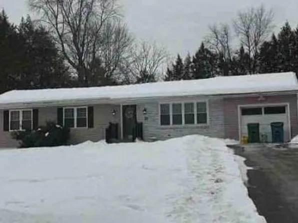 18 Sidney Ln, Wappingers Falls, NY 12590