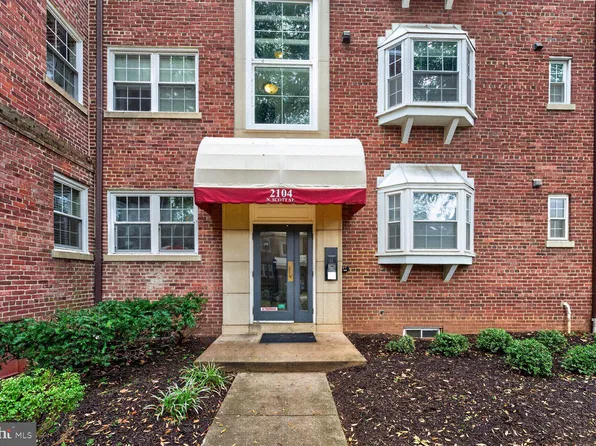2104 N Scott St APT 30, Arlington, VA 22209