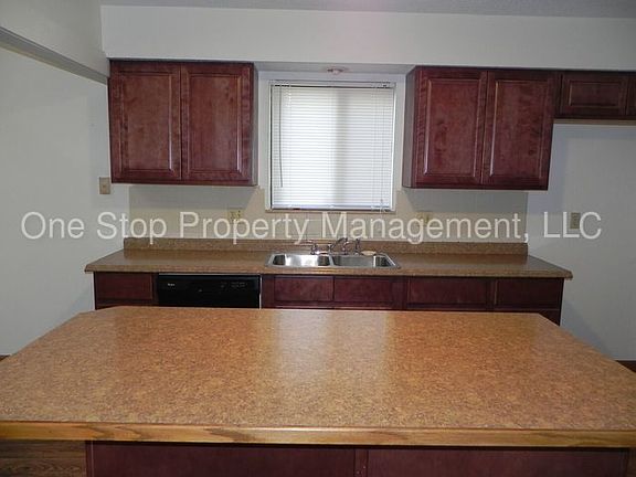 4th image of 7031 Ewing Ave