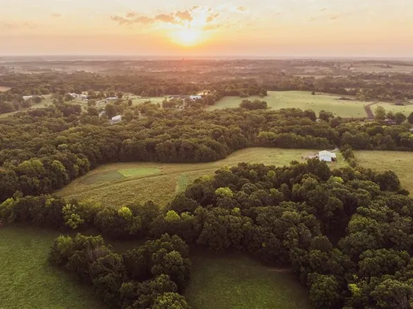 21108 Bright Ln, Lawson, MO 64062