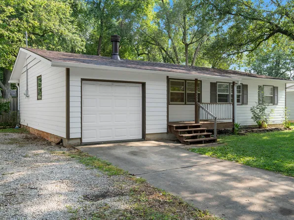 1329 W Broadmoor Street, Springfield, MO 65807