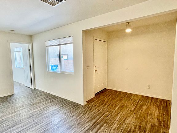4th image of 9609 N 13th St Unit 2
