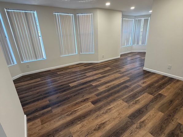 2935 Montrose Ave APT 104