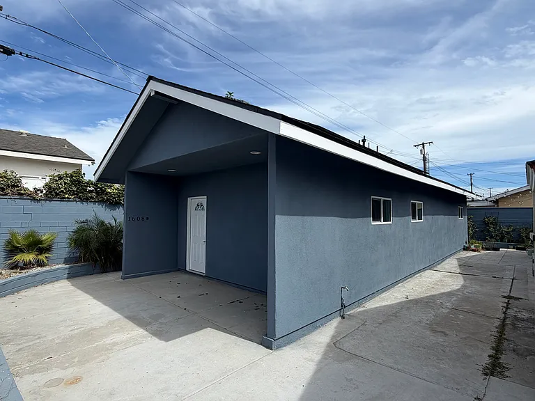 1608B S Songish St — Photo 1