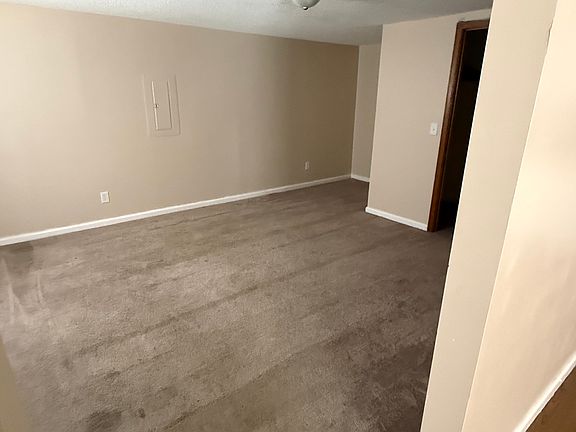 3rd image of 719 E Avenue A #5