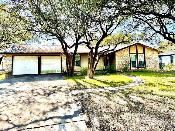2nd image of 13415 Lois Ln