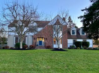 4 Dartmouth Rd, Annandale, NJ 08801