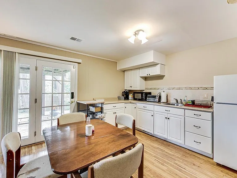 4704 Lance Ct — Photo 35