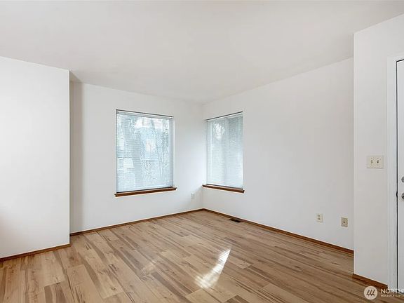 3rd image of 9741 Woodlawn Ave N #A