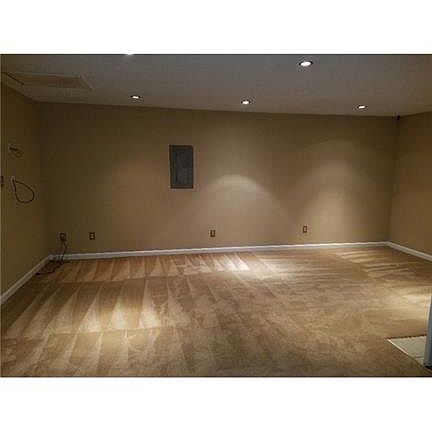 2nd image of 1418 Nightingale Way