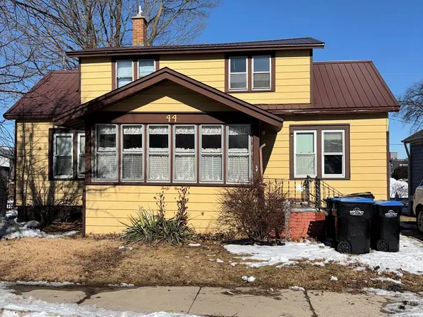 44 W Oak St, Institute, WI 54235