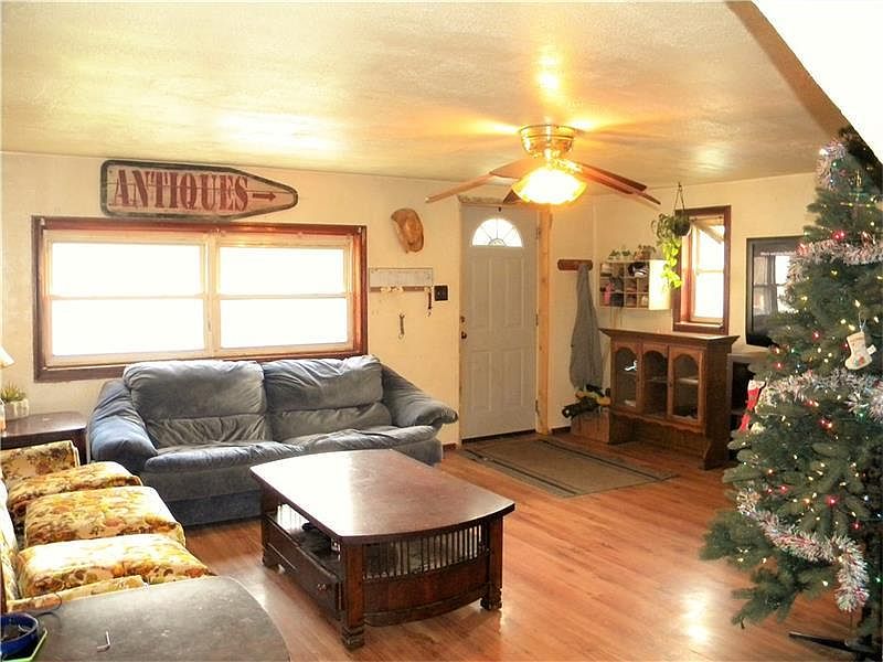 453 Dellenbaugh Hts, Tarentum, PA 15084 Zillow