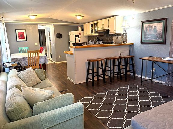 3rd image of 103 Kitchings St