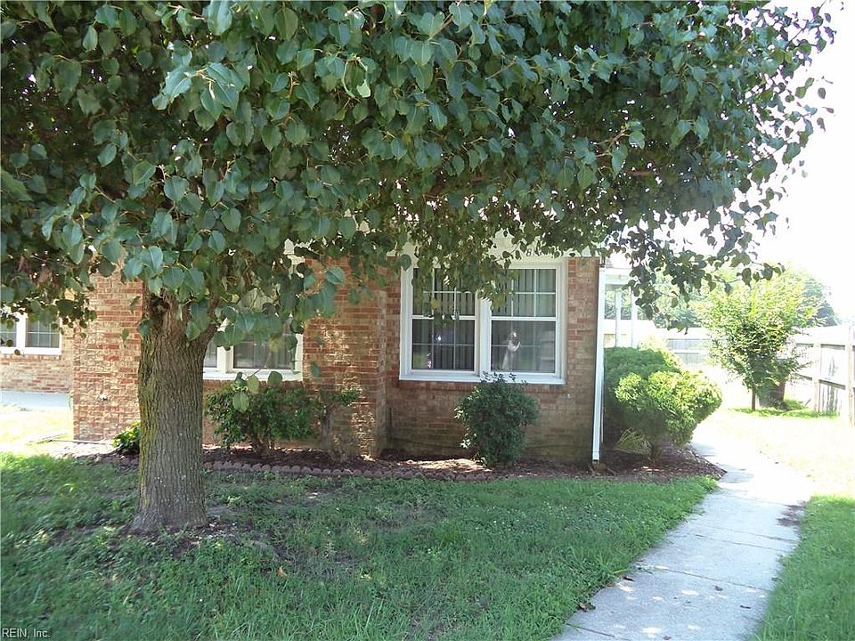 2nd image of 813 Graduate Ct