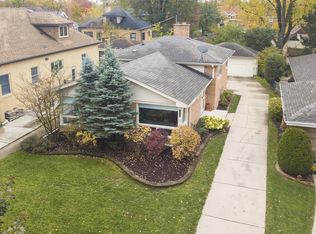 1801 Woodland Ave, Park Ridge, IL 60068