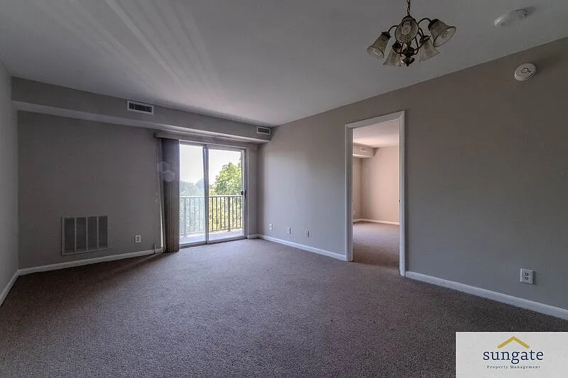 1 bed, 1.0 bath, 550 sqft, $1,375 — Photo 3