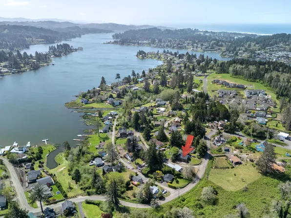 4326 NE Neotsu Dr, Neotsu, OR 97364