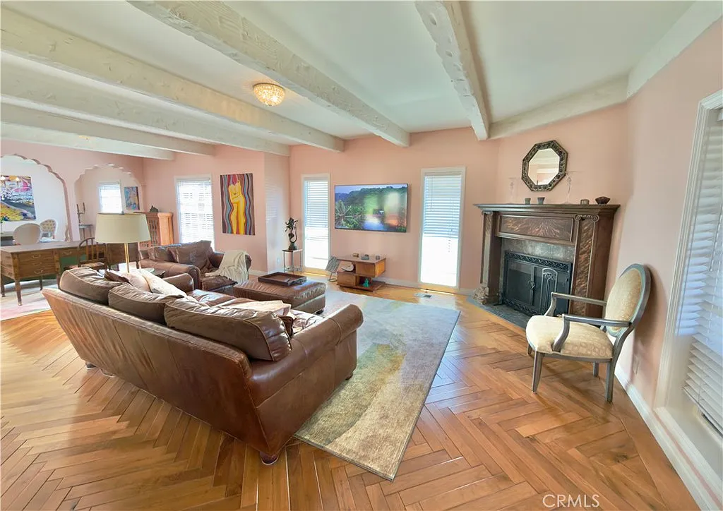 4 bed, 2700 sqft, $15,000 — Photo 3