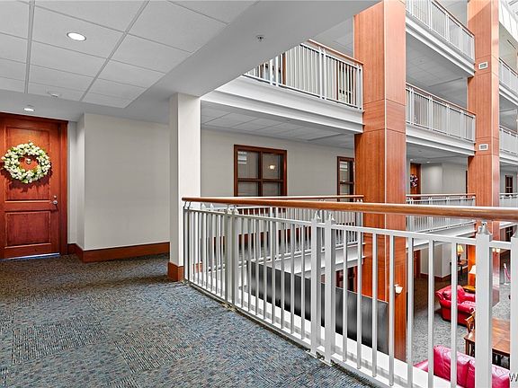 5th image of 1018 Hackberry Ln Unit 203