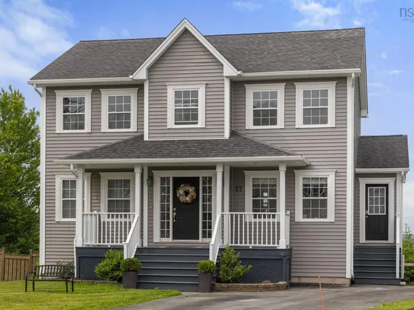 27 Barnsley Ct, Halifax, NS B4E 0H3
