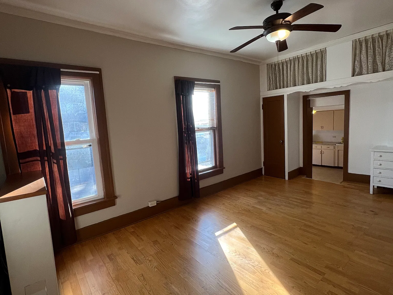 1 bed, $1,000 — Photo 4