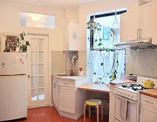 Rented by Dimitrios Kapelonis, LREB