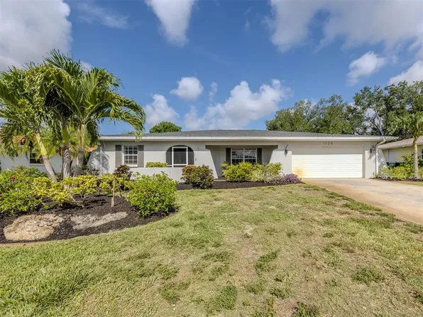 1720 Sandy Ct, Venice, FL 34293