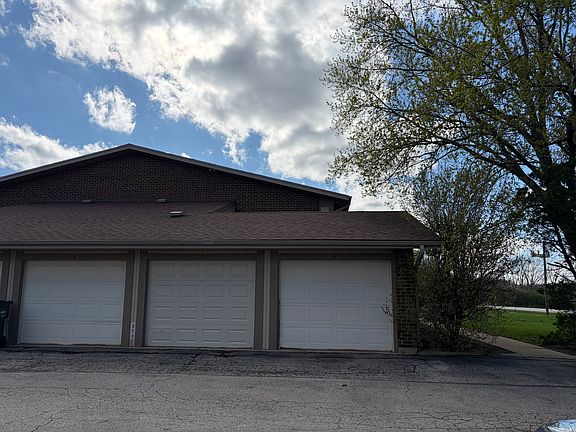 2nd image of 900 Garden Cir APT 7