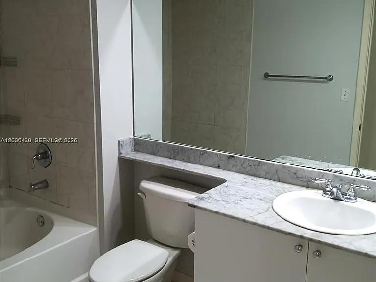 18800 NE 29th Ave #619 — Photo 9