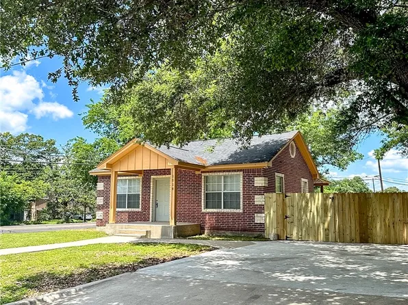 1518 Rochester St, Bryan, TX 77803