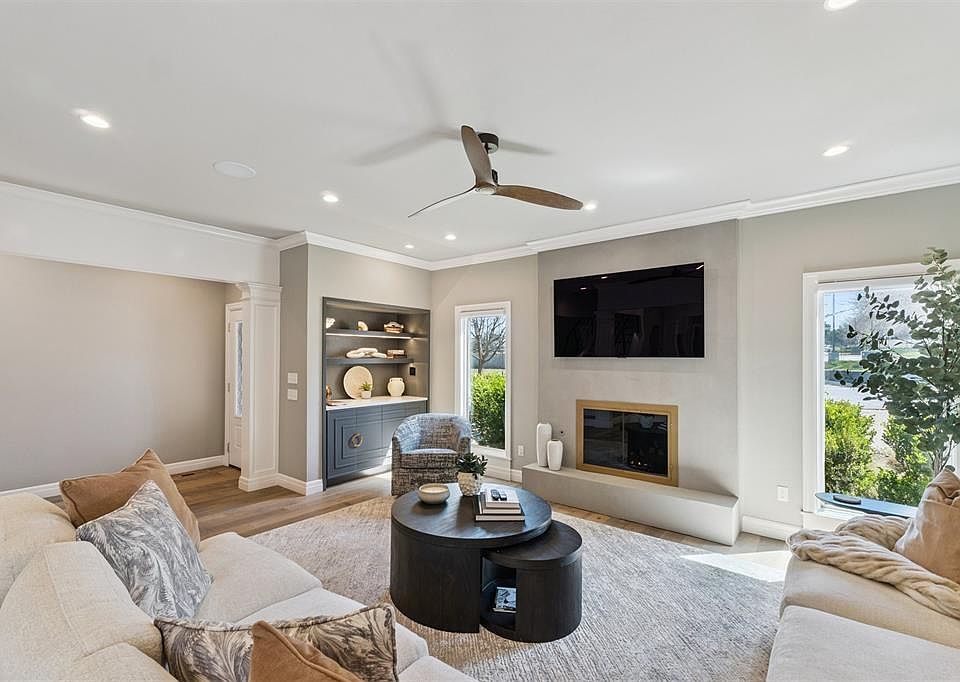 1st image of 1201 Glenbrook Dr APT 1