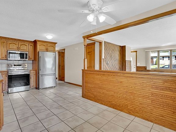 5th image of 142 Louis Rd
