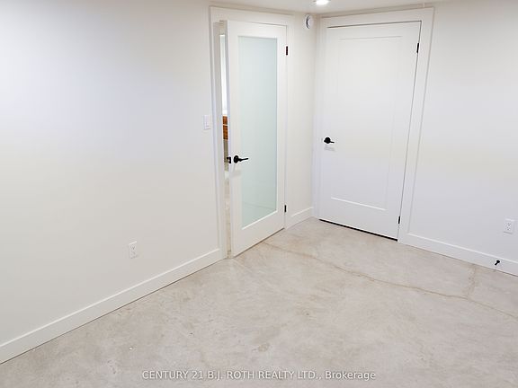 4th image of 1370 Killarney Beach Rd #207