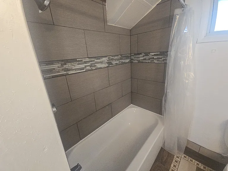 707 S Division St — Photo 19