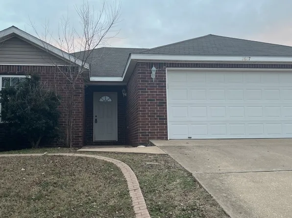 2607 SW 10th St, Bentonville, AR 72712