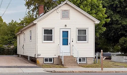 14 Hartford Ave E Photo 1