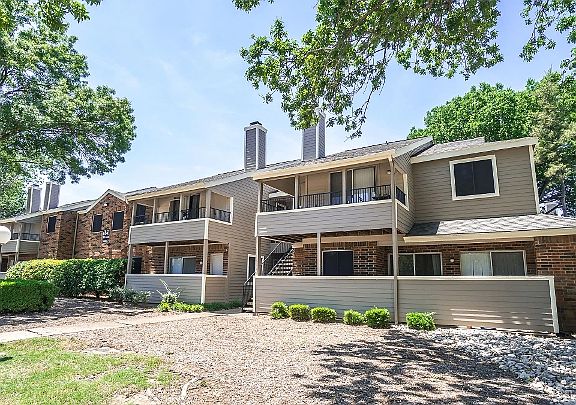 3rd image of 6897 Meadow Crest Dr #708