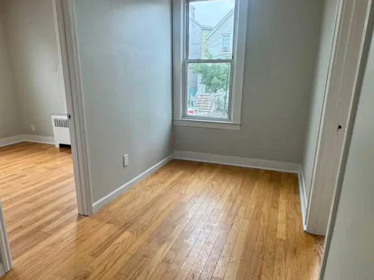 425-427 3rd Ave #5 — Photo 6