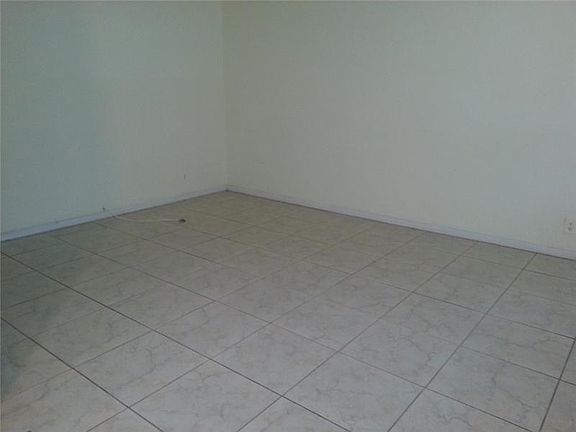 5th image of 1200 SW 50th Ave APT 209