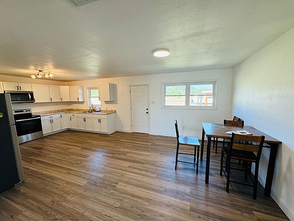 2nd image of 306 E Karels Dr
