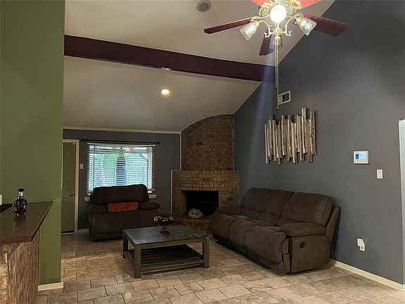5th image of 3003 Woodstone Dr