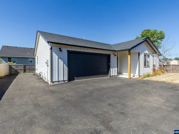 4318 Long St, Sweet Home, OR 97386