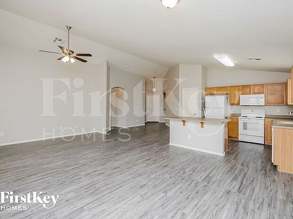 4th image of 39950 N Parisi Pl