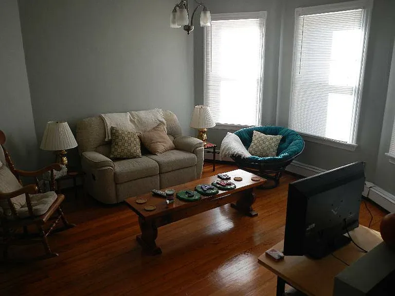 19 Bucknam St #3A — Photo 1