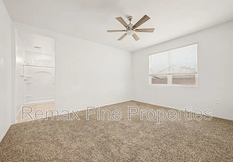 1566 E Fletcher Dr — Photo 12
