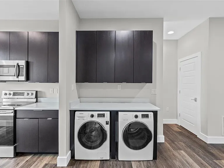 14105 Corrigan Ave #B — Photo 4