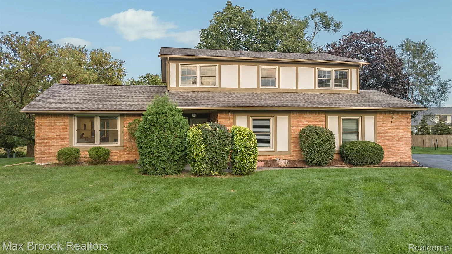 5301 Franklin Ridge Cir photo 1