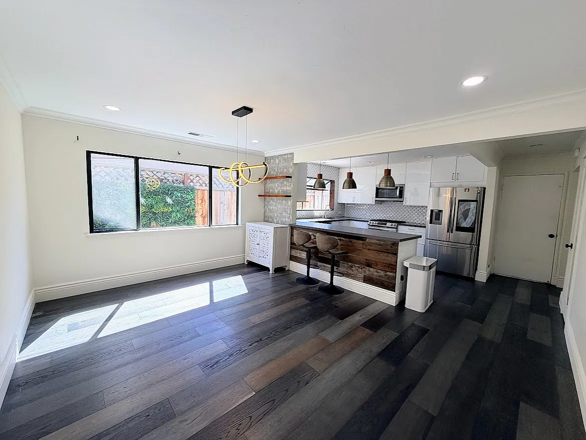 4 bed, 2600 sqft, $7,500 — Photo 4